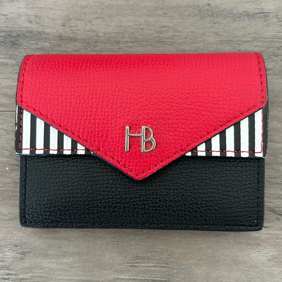 henri bendel Handbags - Henri bendel wallet with unbranded chain